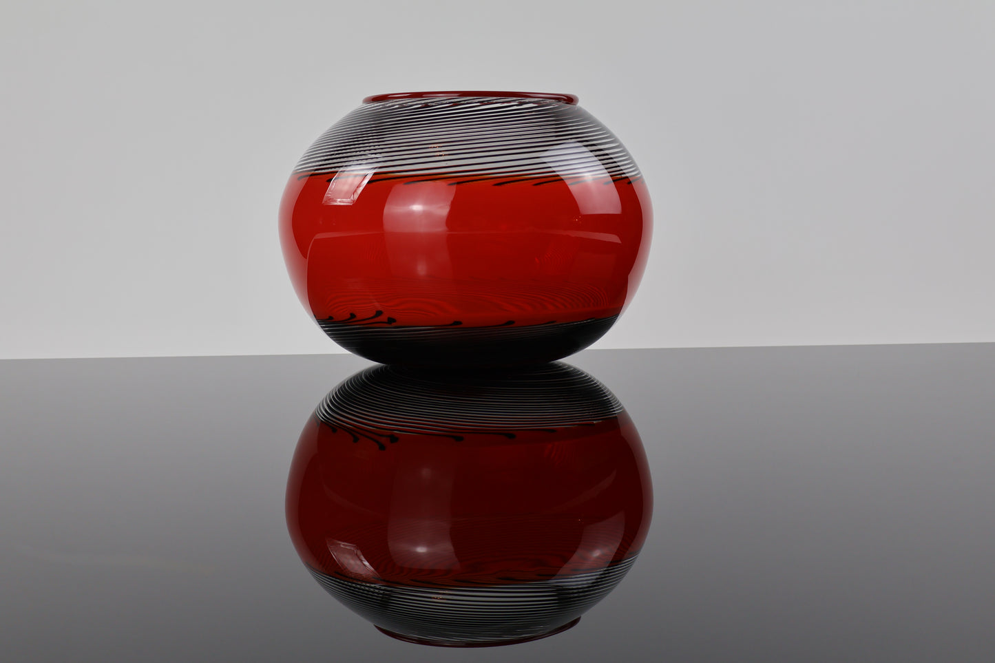 Red and Black Encalmo Basket Vase