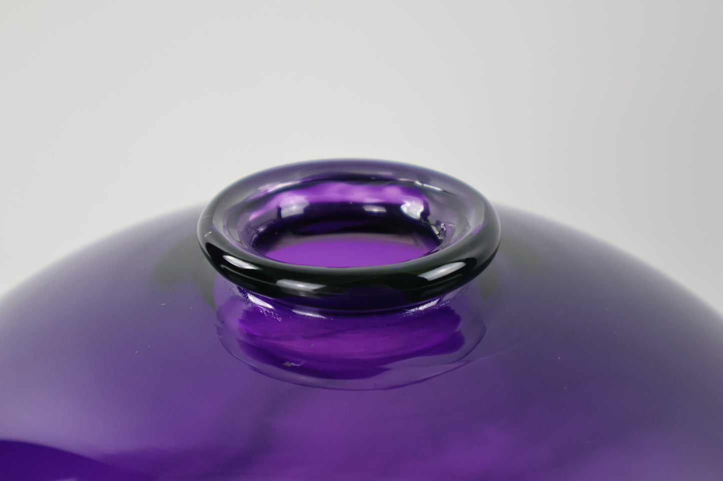 Deep Amethyst Bottle Lasso Series
