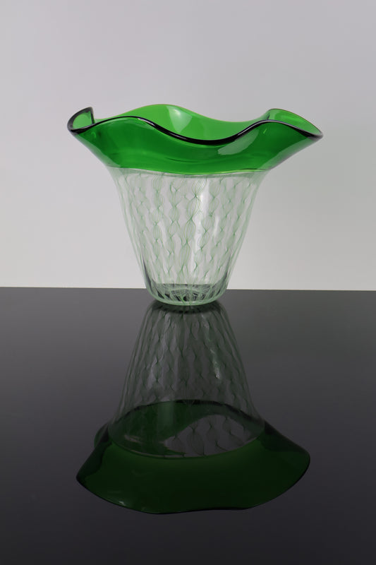 Emerald Green Encalmo Vase